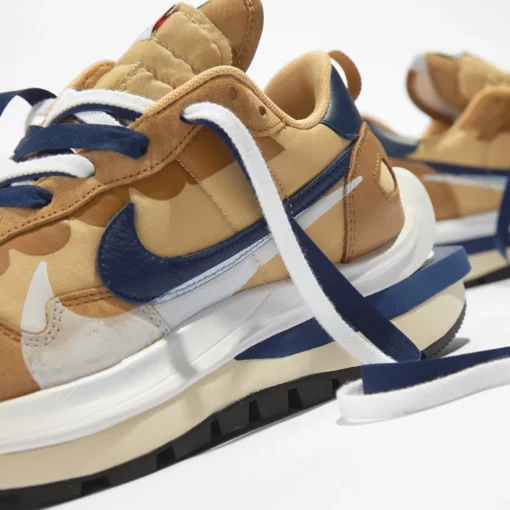 Nike Sacai  VaporWaffle Sesame - Image 2