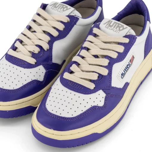 Autry Medalist Low Sneakers White Purple - Image 3