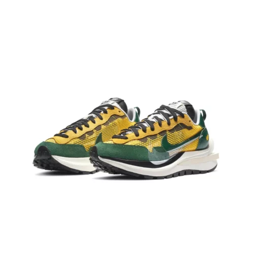 Nike Vaporwaffle Sacai Tour Yellow Stadium Green - Image 2