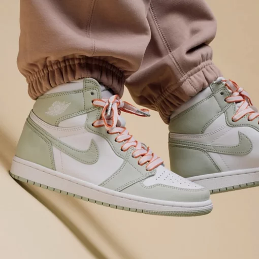 Nike Air Jordan 1 High OG Seafoam - Image 4