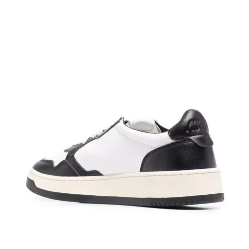 Autry Medalist Low Sneakers Black white Toe - Image 2