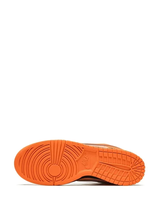 SB Dunk Low Concepts Orange Lobster sneakers - Image 3